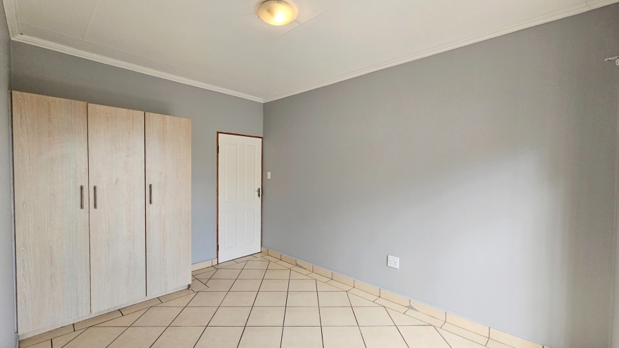 3 Bedroom Property for Sale in Langenhovenpark Free State